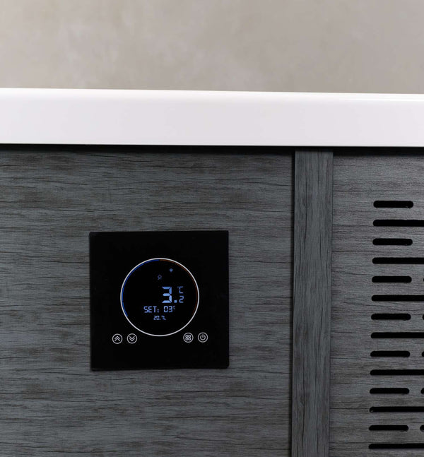 Built-in 1 HP chiller (2 °C – 35 °C)